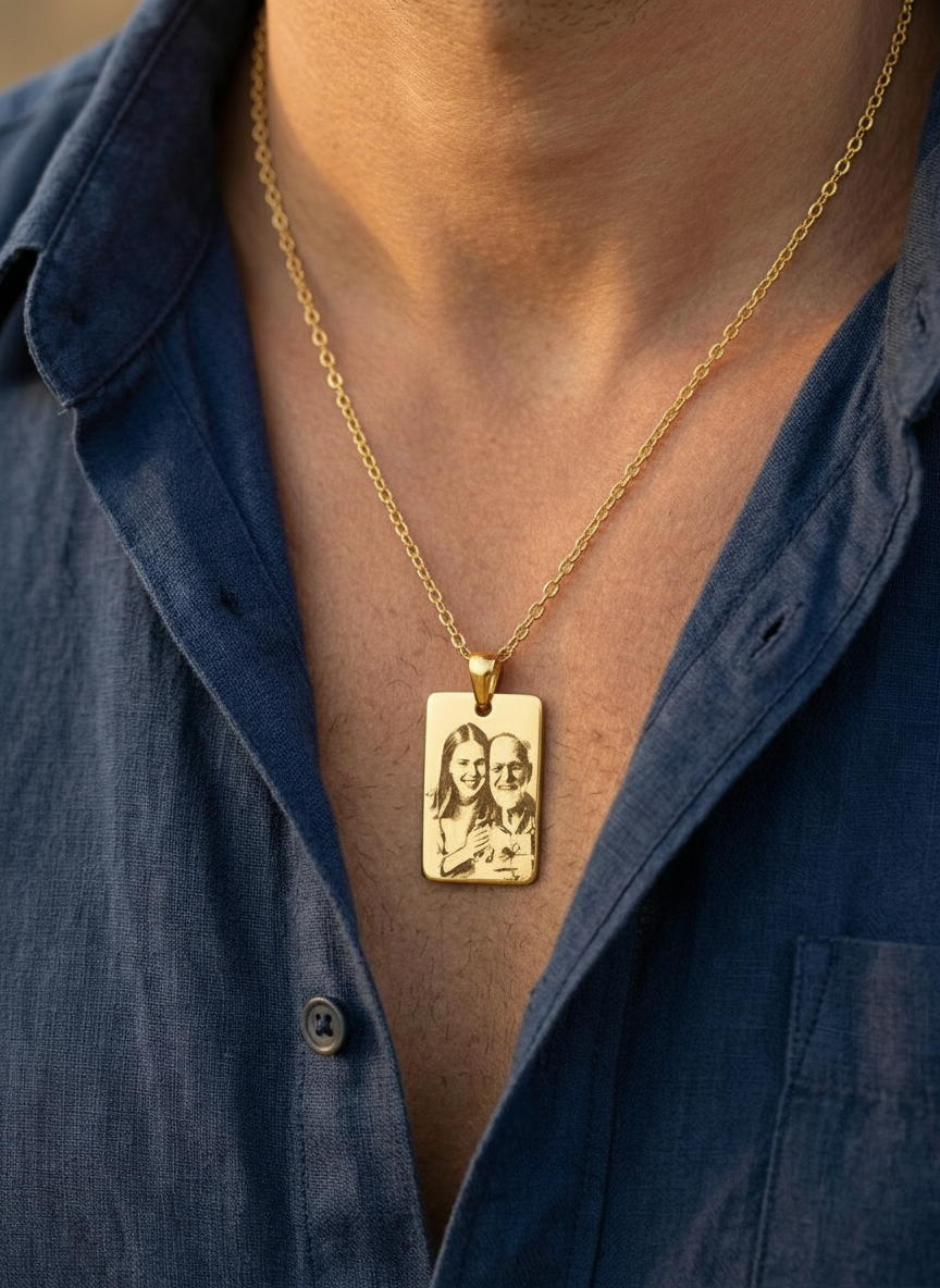 שרשרת מלבנית בהתאמה אישית עם חריטה על תמונה Dream Gifts