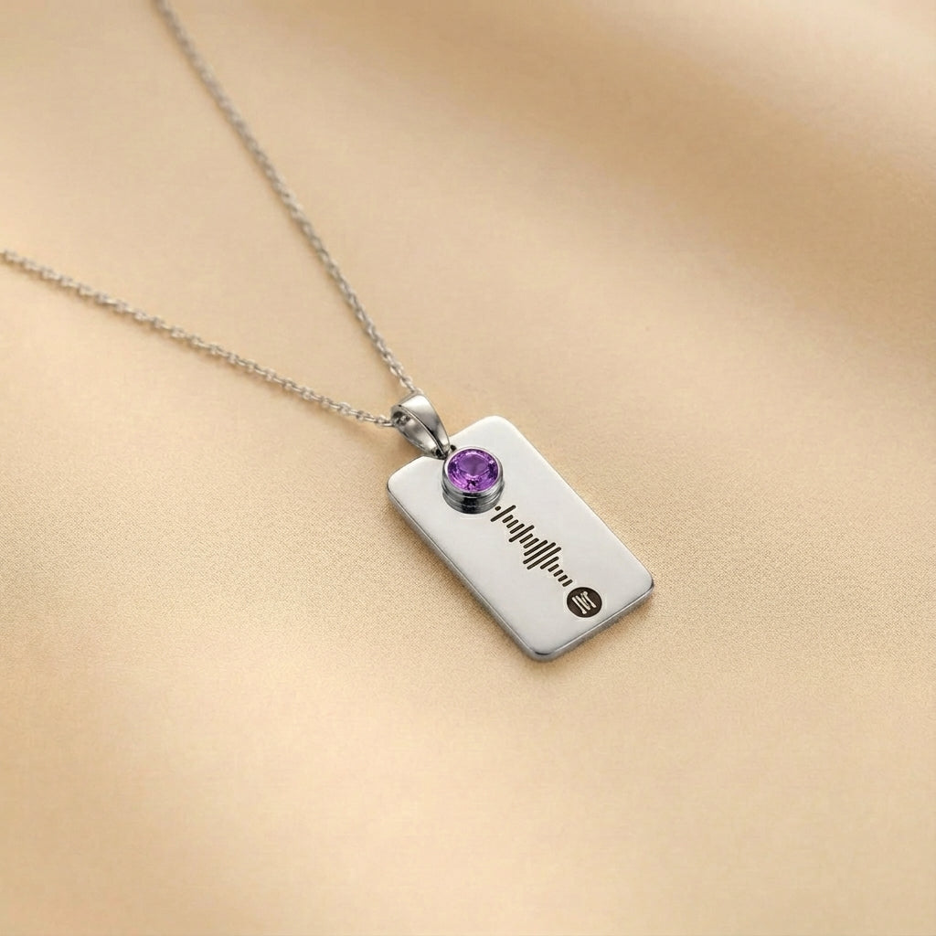 שרשרת מלבנית בהתאמה אישית עם חריטה של המוזיקה האהובה עליכם