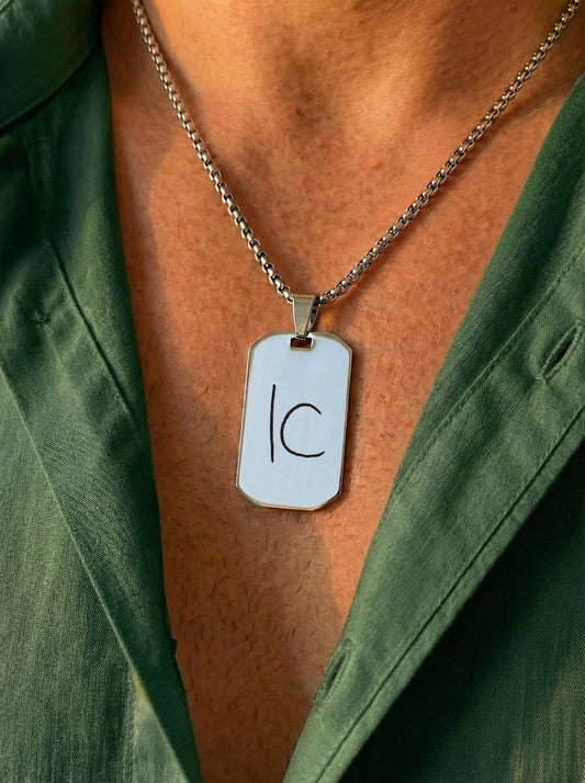 שרשרת לדבר מתומנת עם חריטה באותיות ראשונות של השם - כסף