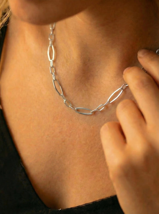 מתנה לאישה: שרשרת פייפר קליפ חוליות בעיצוב אלגנטי – שרשרת לולאות אובליות | תכשיט מתנה יוקרתי לאמא או לבת זוג