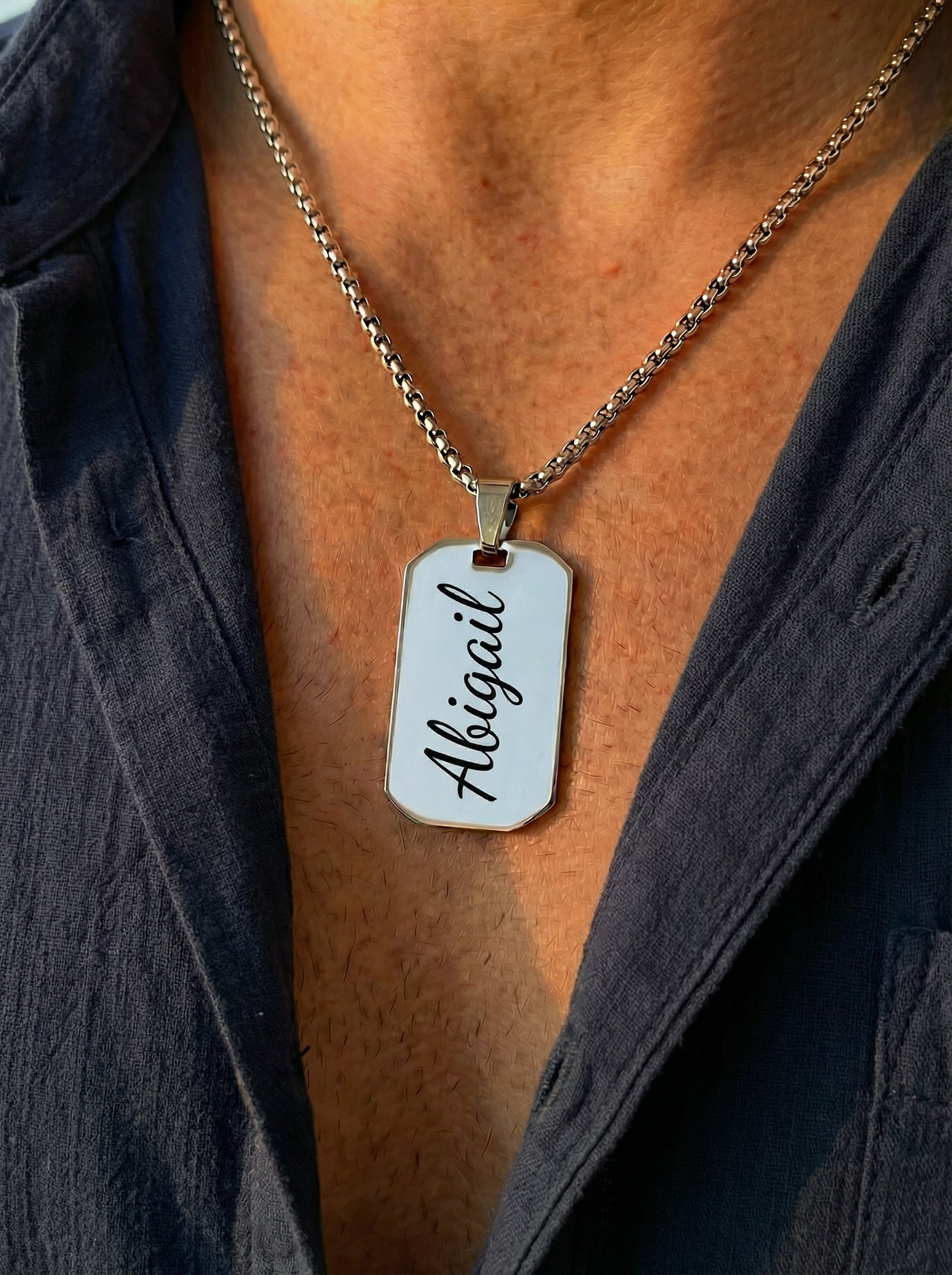 שרשרת לגבר מתומנת עם חריטה על שם Dream Gifts