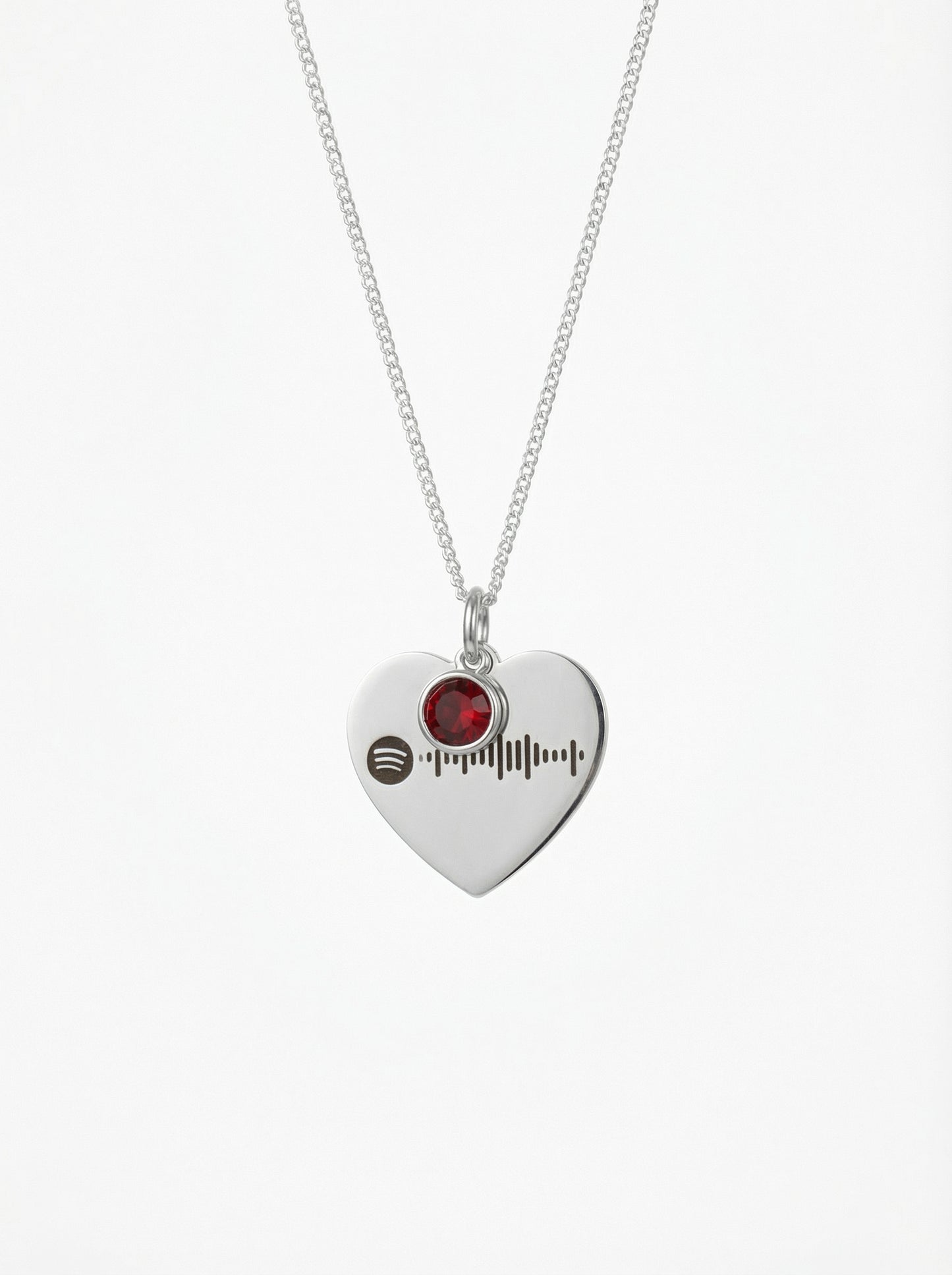 שרשרת לב כסף עם חריטת קוד ספוטיפיי