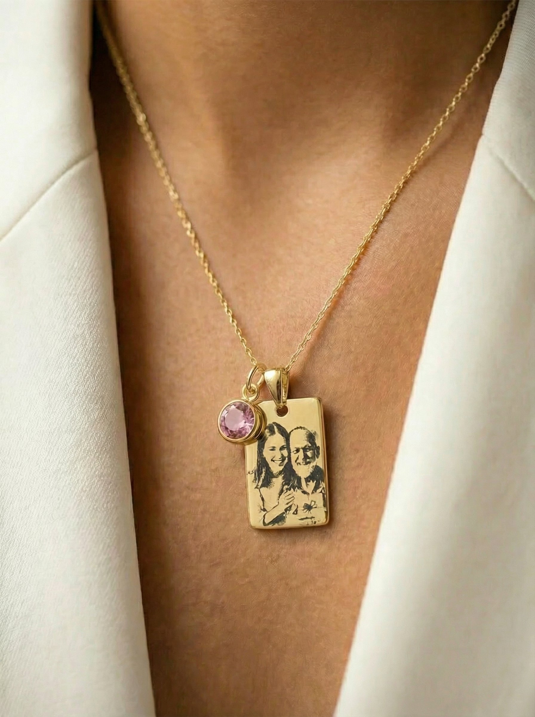 שרשרת מלבנית בהתאמה אישית עם חריטה על תמונה Dream Gifts