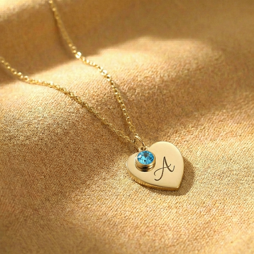 שרשרת לב עם חריטה של אות השם