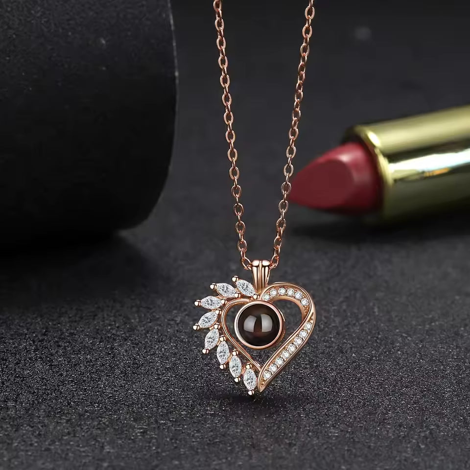 שרשרת לב עם תמונה מוצפנת