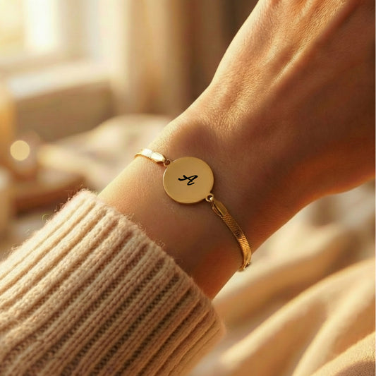 צמיד לאישה מלוטש אלגנטי עם תליון חריטה של תמונה ,משפט,אות אישית - זהב