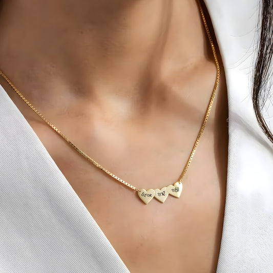 שרשרת לבבות מחוברים זהב עם חריטה של 2 ,3 או 4 שם אישית – מתנה משפחתית מושלמת לאמא ,לאישה עם שם ילדים