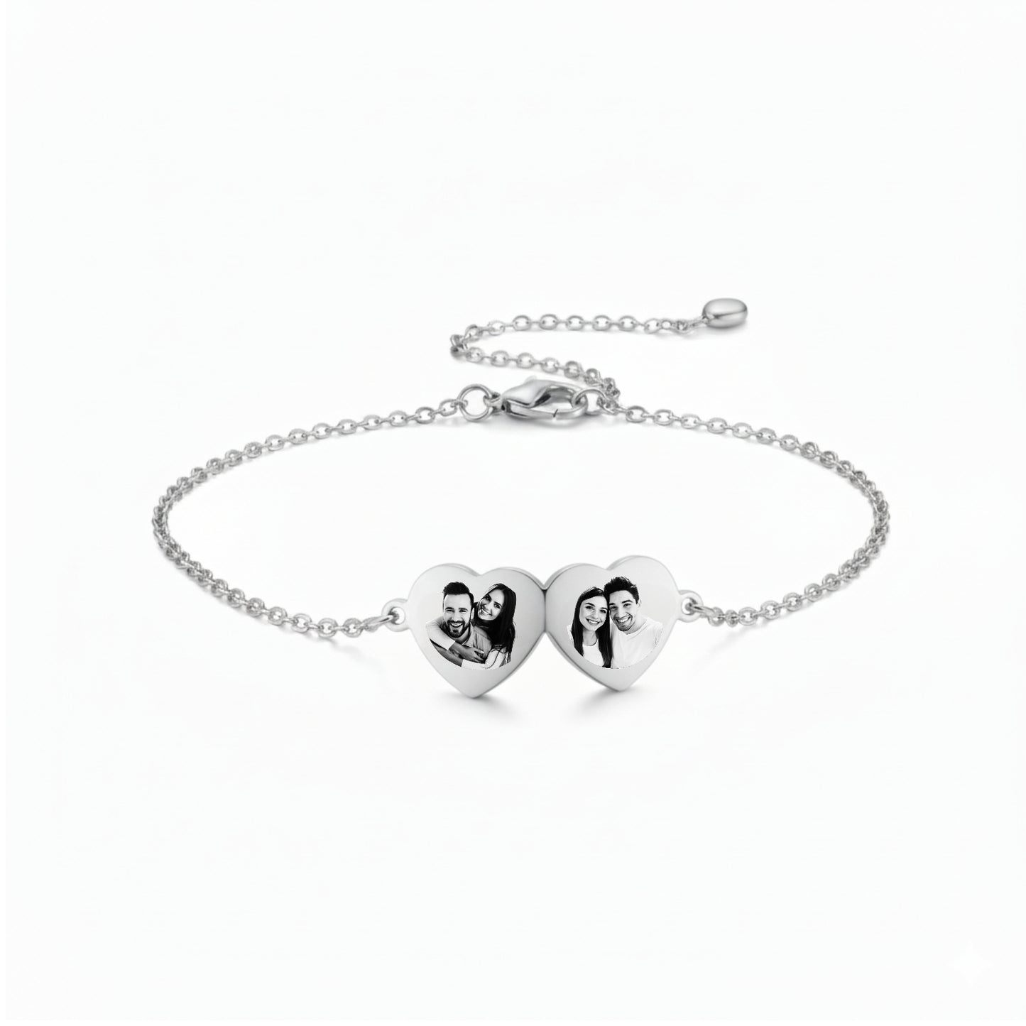 צמד לבבות מחוברים עם חריטה של 2 ,3 או 4 תמונות אישית – מתנה משפחתית מושלמת לאמא ,לאישה עם תמונה שלילדים