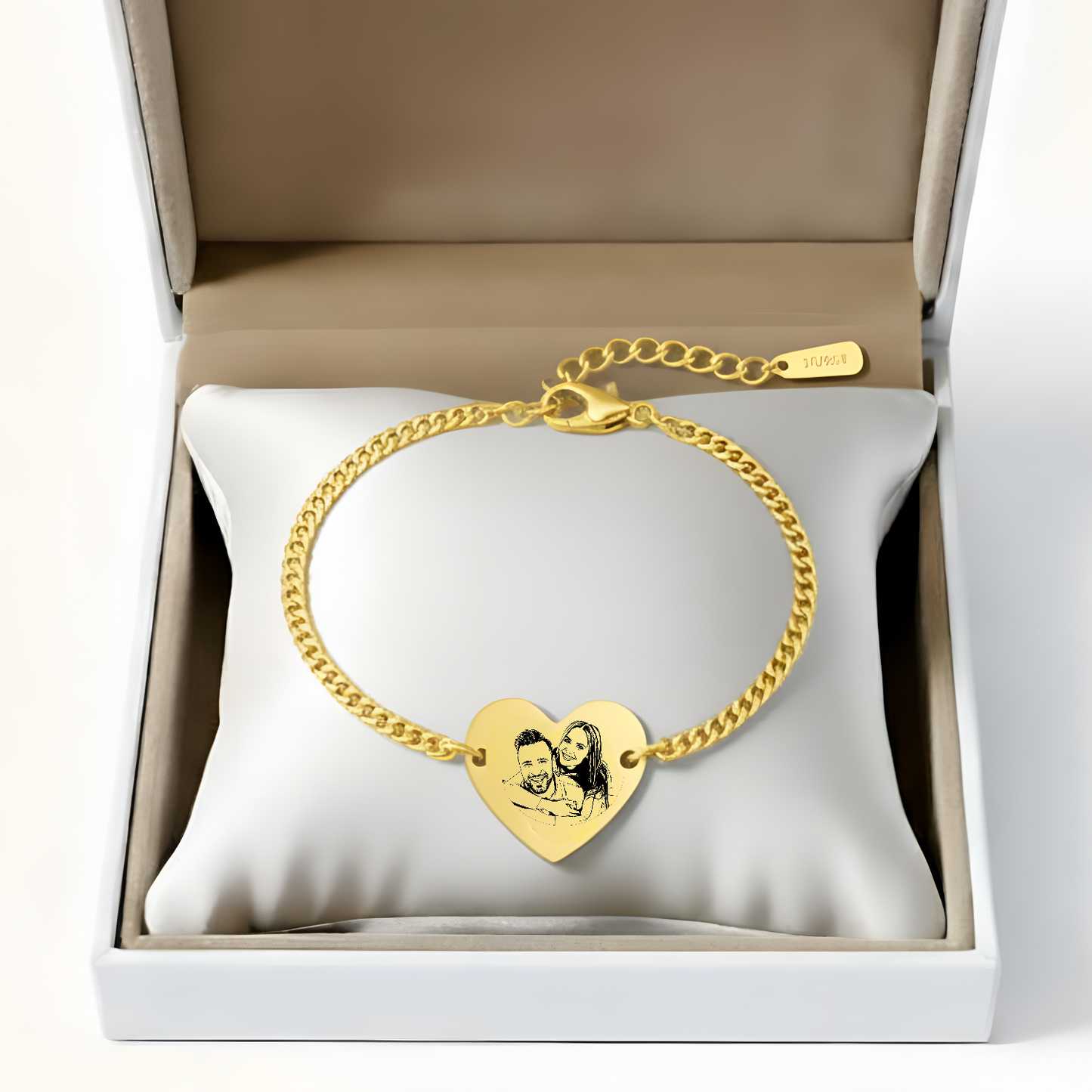צמיד חריטה לב , זהב מתנה יוקרתית לאישה עם התמונה שלכם
