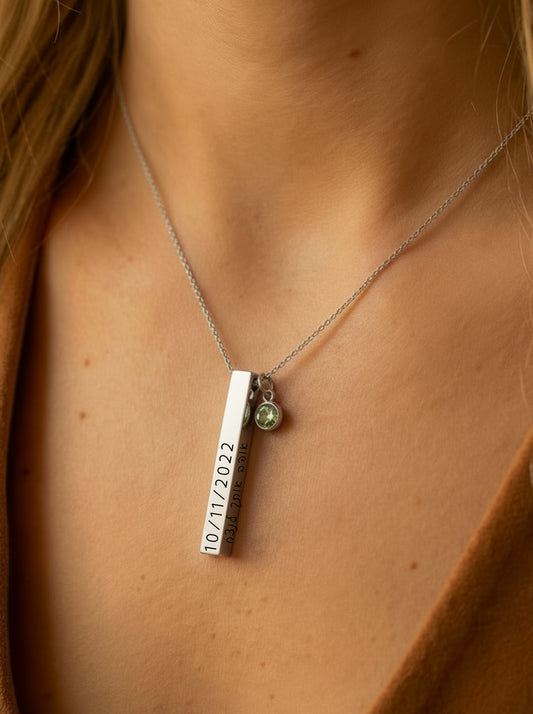 שרשרת לאישה אנכית חרוטה בהתאמה אישית - כסף