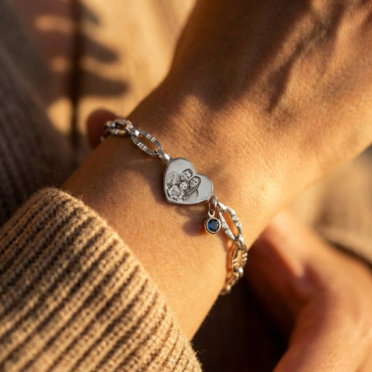 צמיד  מתנה לאישה עם תליון חריטה של תמונה ,משפט,אות,תאריך אישית - כסף