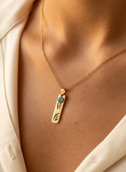 שרשרת תליון מלבנית עם חריטה אישית של תמונה של העין - זהב