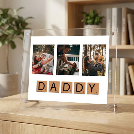 קולאז' אותיות לאבא (Daddy) במסגרת אקרילית יוקרתית