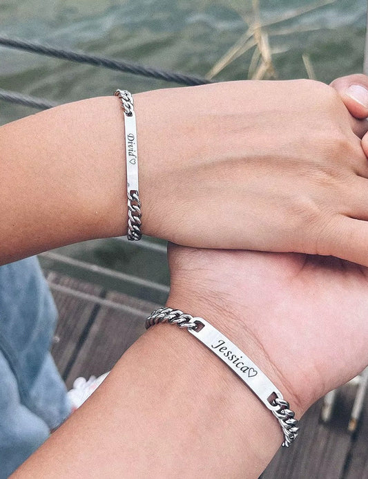 זוג צמיד לזוגות עם חריטה אישית Dream Gifts